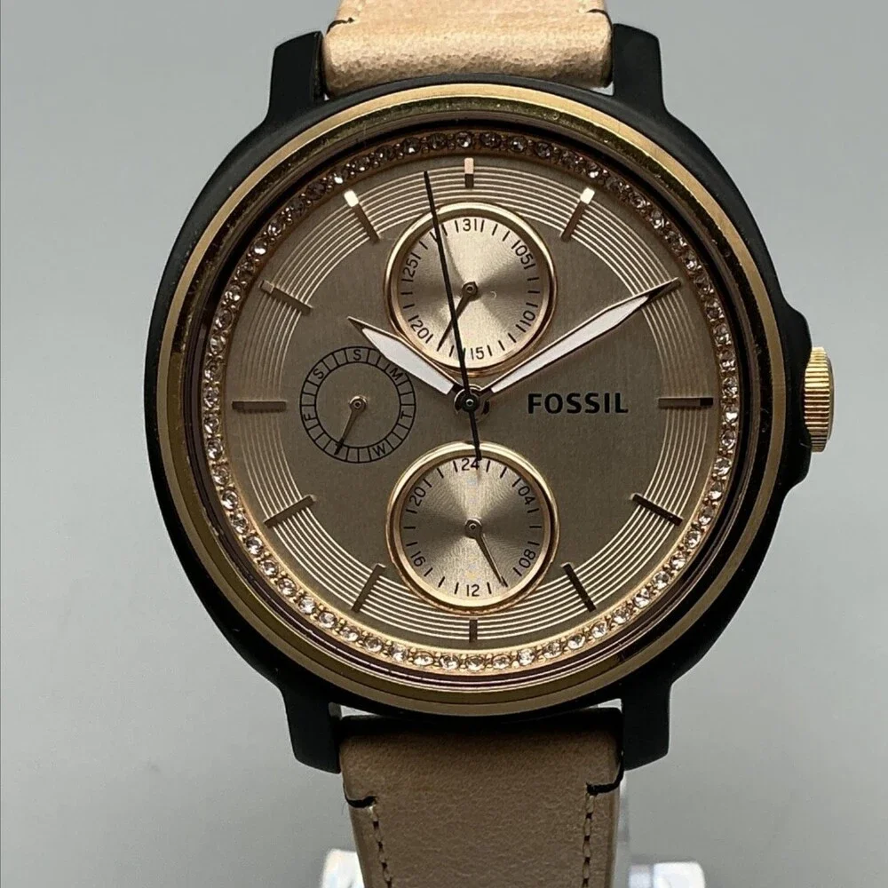 Fossil ES3772 Womens Watch 40mm Gold Tone Beige Leather Crystals New Battery
